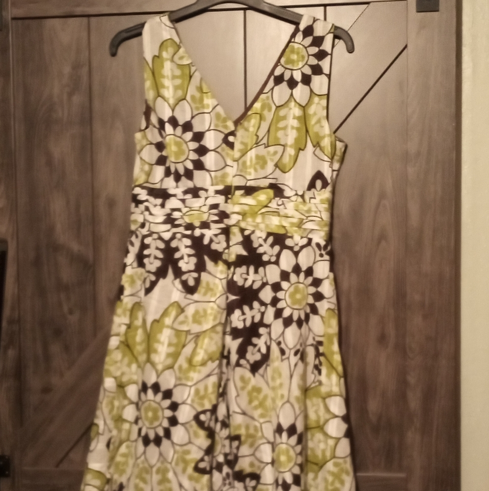 Robbie Bee sz 8 - Picture 2 of 4
